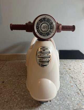 Vespa correpasillos EZ PLAY