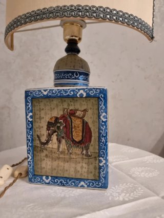 Lampada ceramica decorata elefante