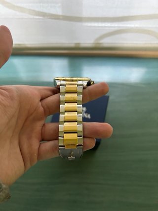 Reloj Festina Cronógrafo Negro y Dorado