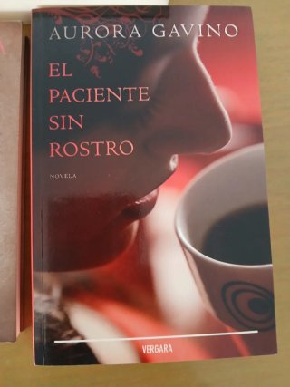 3 libros novelas, hernandez, john irving, gavino