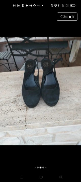 Chanel scamosciati neri