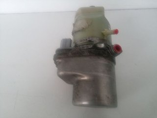 FORD FOCUS BERLINA (CAP) Ambiente (D) BOMBA DIRECCION