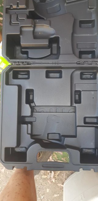 Caja de herramientas BOSTITCH