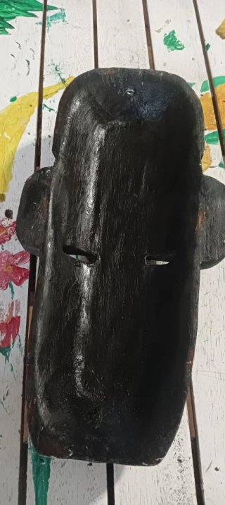 Pareja de máscaras africanas decorativas