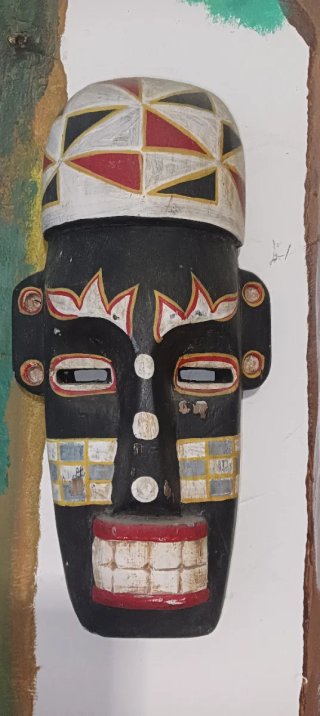Pareja de máscaras africanas decorativas