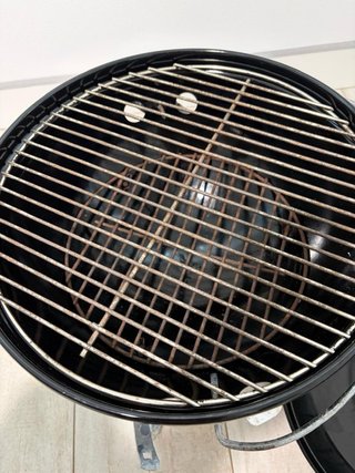 Barbacoa portatile Weber nera