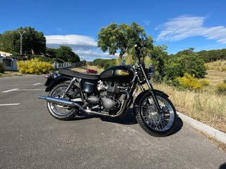 Triumph Bonneville Black 2008 - 13.000 km