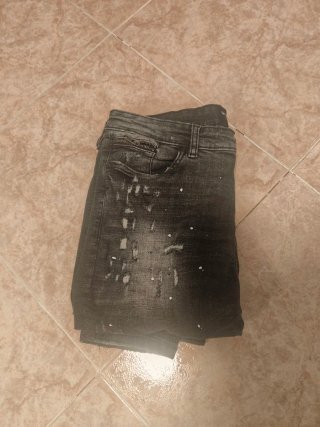 Vaqueros Supply & Demand negros rotos