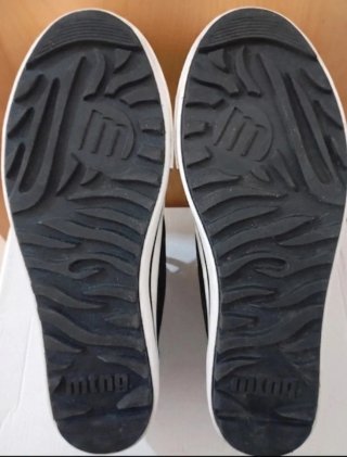 Zapatillas Mustang Talla 37 Negras y Blancas
