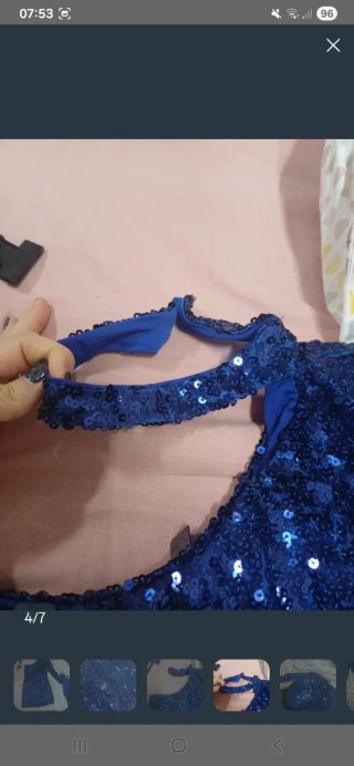 Vestito corto blu con paillettes