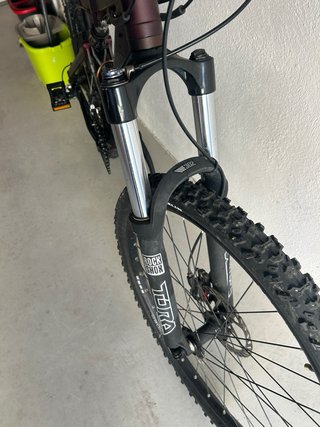 Bicicleta de montaña doble suspensión