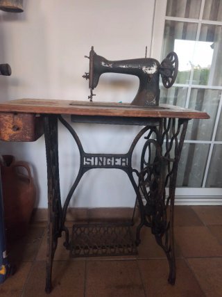 Máquina de coser Singer decorativa