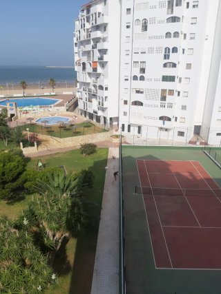 Alquiler 2a quincena agosto. 1° linea playa.