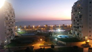 Alquiler 2a quincena agosto. 1° linea playa.