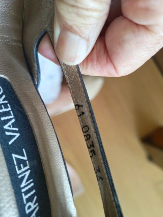 Zapatos de tacón negros MARTINEZ VALERO