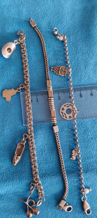 Pulseras plata 25-40€