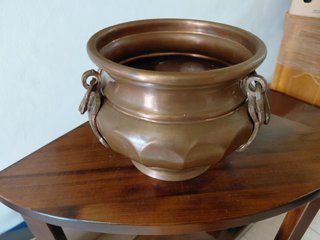 Vaso in rame vintage con manici ad anello