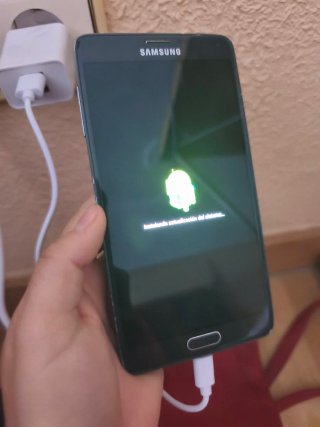 Samsung Galaxy Note 4 con S Pen