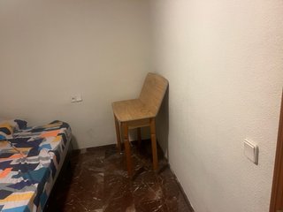 se alquila habitacion en catarroja muy céntrico