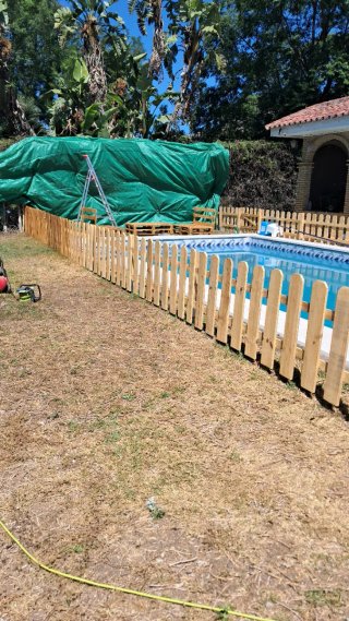 Valla de madera para jardín