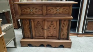 Cómoda de madera maciza
