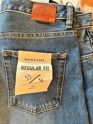Pantalón vaquero Quiksilver Regular Fit
