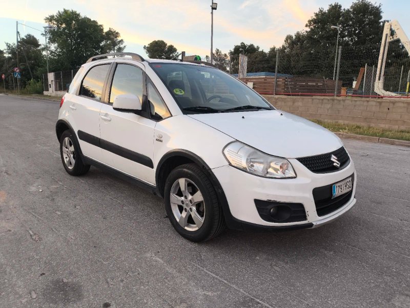 Suzuki SX4 2013 (coche) - foto 1