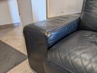 Sofá de piel negro Ikea