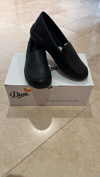 Zapatos de piel negros Dian