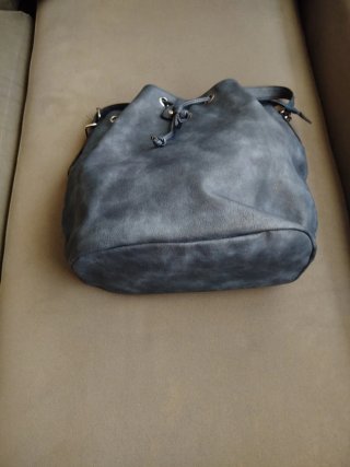 Bolso azul metálico grande
