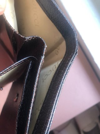 Cartera estilo monograma