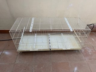 Jaula de metro para pájaros