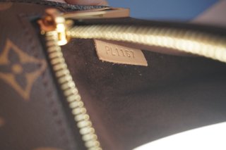 Louis Vuitton Pochette Metis Monogram
