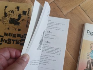Dos libros de chistes más regalo de otro de frases