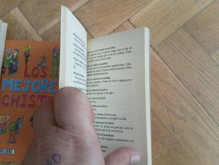 Dos libros de chistes más regalo de otro de frases