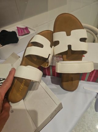Sandalias Feebit Piel Blancas