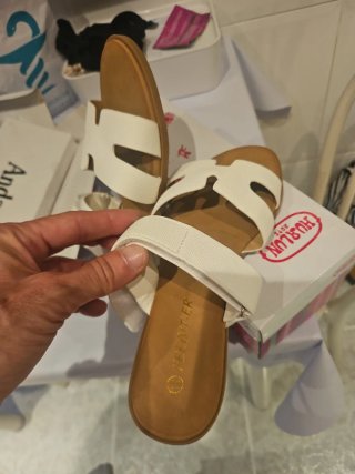 Sandalias Feebit Piel Blancas