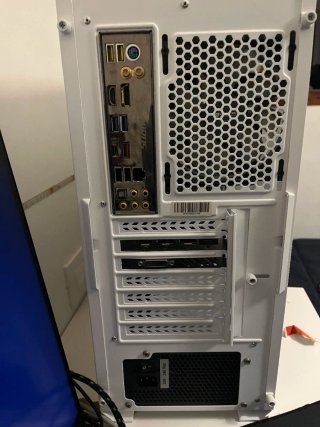 PC Nfortec poco uso < 4 meses