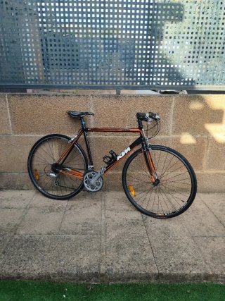 Bicicleta KTM Carretera/Paseo Negra/Naranja