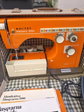 Máquina de coser Husqvarna 2000 Nottet