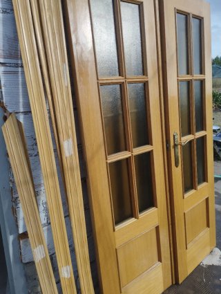 2 Puertas de madera con cristal