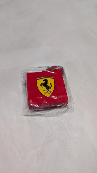 Metro Ferrari Rosso Corsa