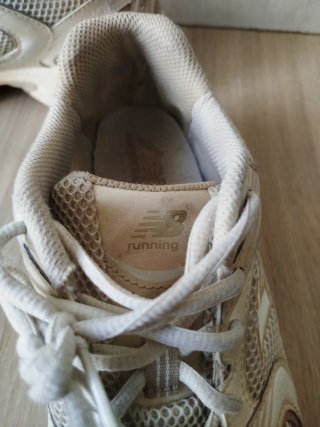 Zapatillas New Balance 530 Beige y Blanco