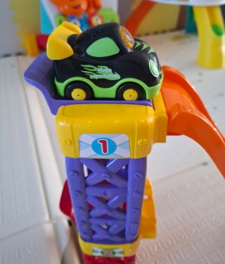 Pista de lanzamiento VTech Tut Tut