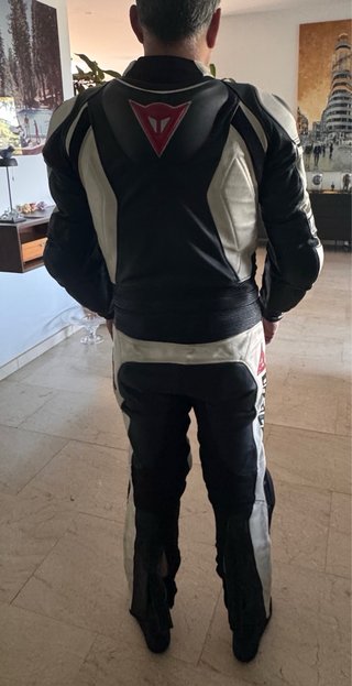 Mono de cuero Dainese Talla 48 dos piezas