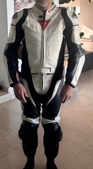 Mono de cuero Dainese Talla 48 dos piezas
