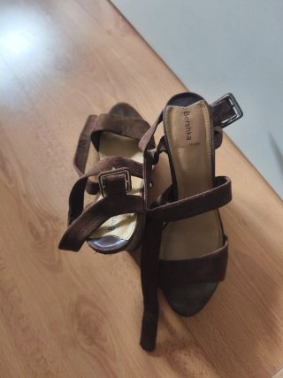 Sandalias Bershka Cuña Marrones Tiras