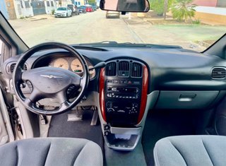 Chrysler Grand Voyager 2.8 CRDI 150cv km 300 mil