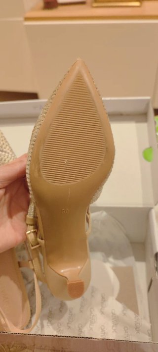 Sandalias Talla 39 Beige y Dorado