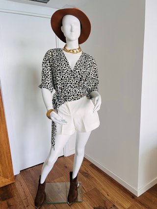Blusa cruzada leopardo Chivas Talla L